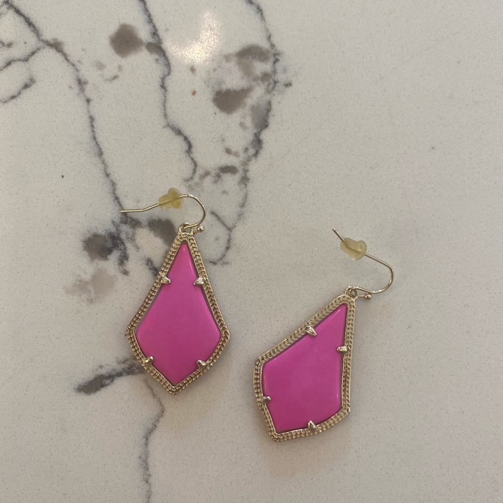 Kendra Scott hot pink earrings